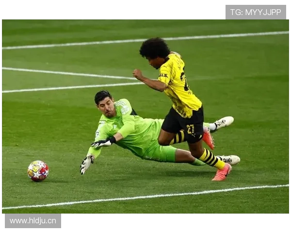 库尔图瓦欧冠冠军时刻