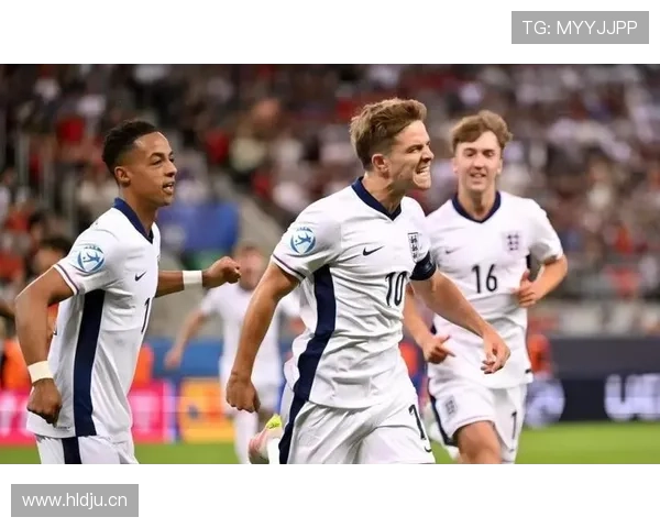 曼城阵容老化问题显现,影响球队稳定性与竞争格局 曼城阵容老化问题显现,影响球队稳定性与竞争格局