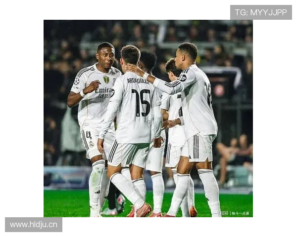 皇马的问题，不是阵容不强，而是结构不平衡